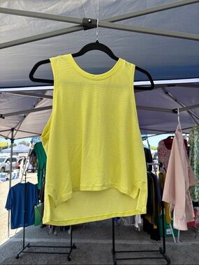 Lululemon Lightweight Yellow Sleeveless Tank Top - Breathable Women’s Top